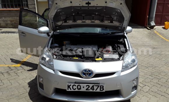 Oofamaa Toyota Prius Silver Makiinaa iti Nairobi keessatti Nairobi keessatti Oofamaa Toyota Prius Silver Makiinaa iti Nairobi keessatti Nairobi keessatti
