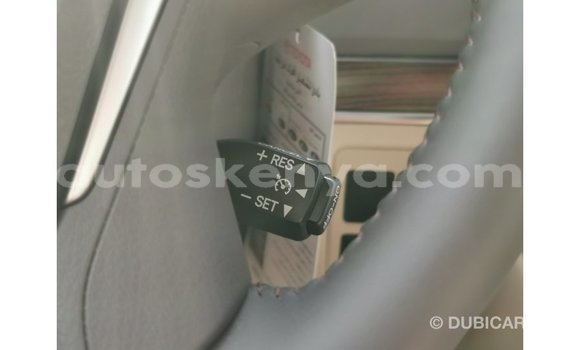Buy Import Toyota Land Cruiser White Car in Import - Dubai in Central Kenya Buy Import Toyota Land Cruiser White Car in Import - Dubai in Central Kenya