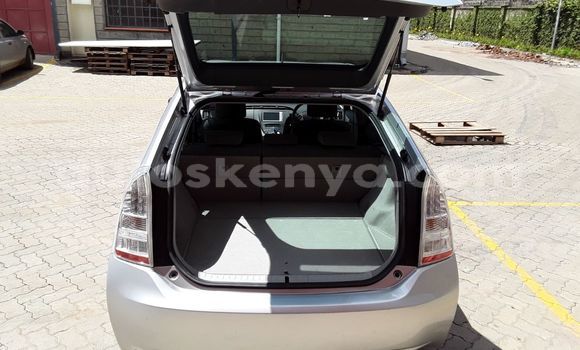 Oofamaa Toyota Prius Silver Makiinaa iti Nairobi keessatti Nairobi keessatti Oofamaa Toyota Prius Silver Makiinaa iti Nairobi keessatti Nairobi keessatti
