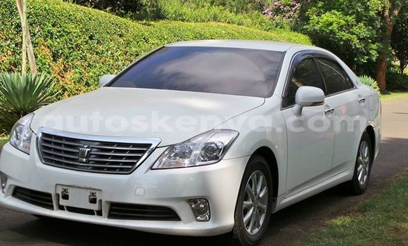 Buy Used Toyota Avensis White Car in Nairobi in Nairobi Buy Used Toyota Avensis White Car in Nairobi in Nairobi