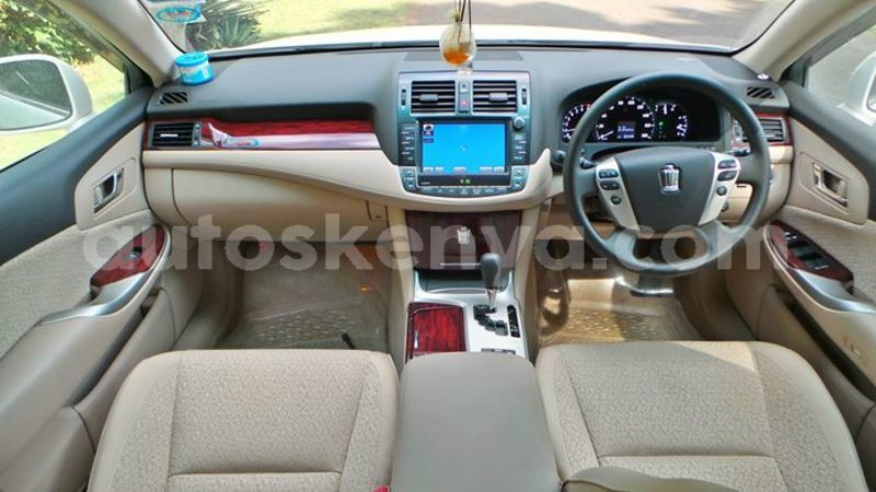 Big with watermark c8