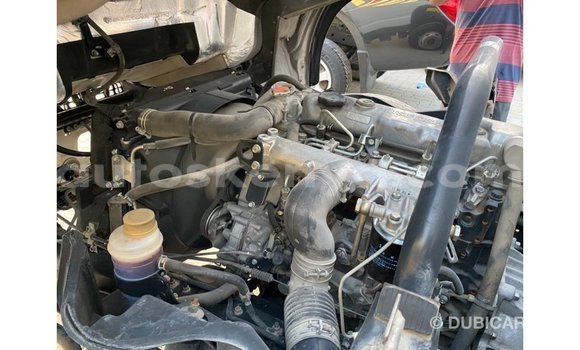 Buy Import Mitsubishi Carisma White Car in Import - Dubai in Central Kenya Buy Import Mitsubishi Carisma White Car in Import - Dubai in Central Kenya