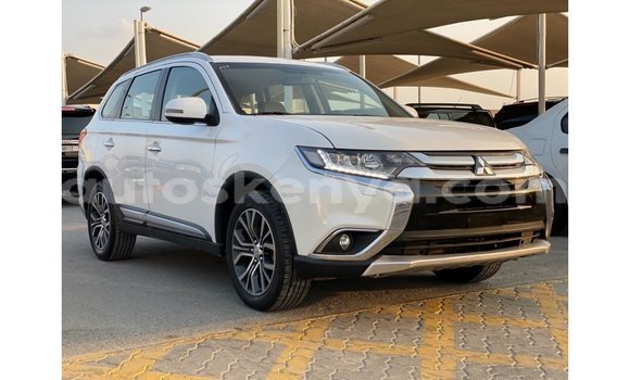 Imported Mitsubishi Outlander White Makiinaa iti Import - Dubai keessatti Central Kenya keessatti Imported Mitsubishi Outlander White Makiinaa iti Import - Dubai keessatti Central Kenya keessatti