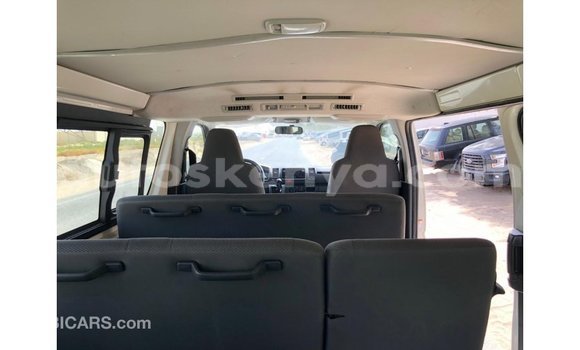 Nunua Imported Toyota Hiace Nyeupe Gari ndani ya Import - Dubai nchini Kati Kenya Nunua Imported Toyota Hiace Nyeupe Gari ndani ya Import - Dubai nchini Kati Kenya