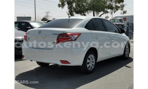 Nunua Imported Toyota Yaris Nyeupe Gari ndani ya Import - Dubai nchini Kati Kenya Nunua Imported Toyota Yaris Nyeupe Gari ndani ya Import - Dubai nchini Kati Kenya