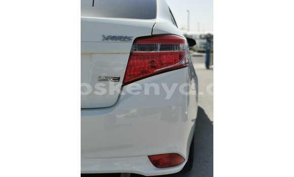 Nunua Imported Toyota Yaris Nyeupe Gari ndani ya Import - Dubai nchini Kati Kenya Nunua Imported Toyota Yaris Nyeupe Gari ndani ya Import - Dubai nchini Kati Kenya