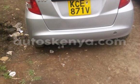 Oofamaa Honda Fit Silver Makiinaa iti Nairobi keessatti Nairobi keessatti