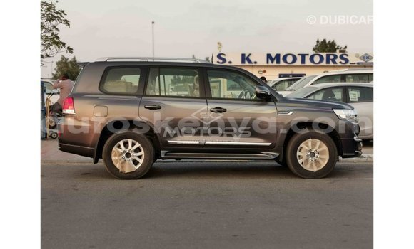 Imported Toyota Land Cruiser Other Makiinaa iti Import - Dubai keessatti Central Kenya keessatti Imported Toyota Land Cruiser Other Makiinaa iti Import - Dubai keessatti Central Kenya keessatti