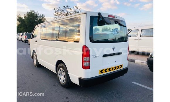 Buy Import Toyota Hiace White Car in Import - Dubai in Central Kenya Buy Import Toyota Hiace White Car in Import - Dubai in Central Kenya