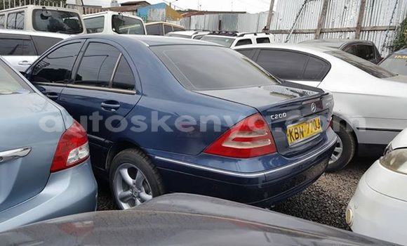 Oofamaa Mercedes‒Benz C–Class Blue Makiinaa iti Nairobi keessatti Nairobi keessatti