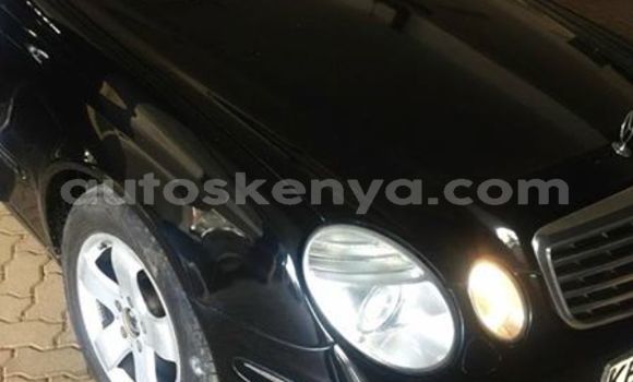 Oofamaa Mercedes‒Benz E–Class Black Makiinaa iti Nairobi keessatti Nairobi keessatti