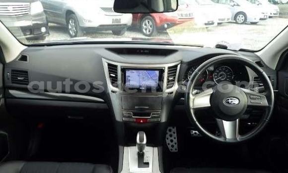 Oofamaa Subaru Legacy Black Makiinaa iti Nairobi keessatti Nairobi keessatti